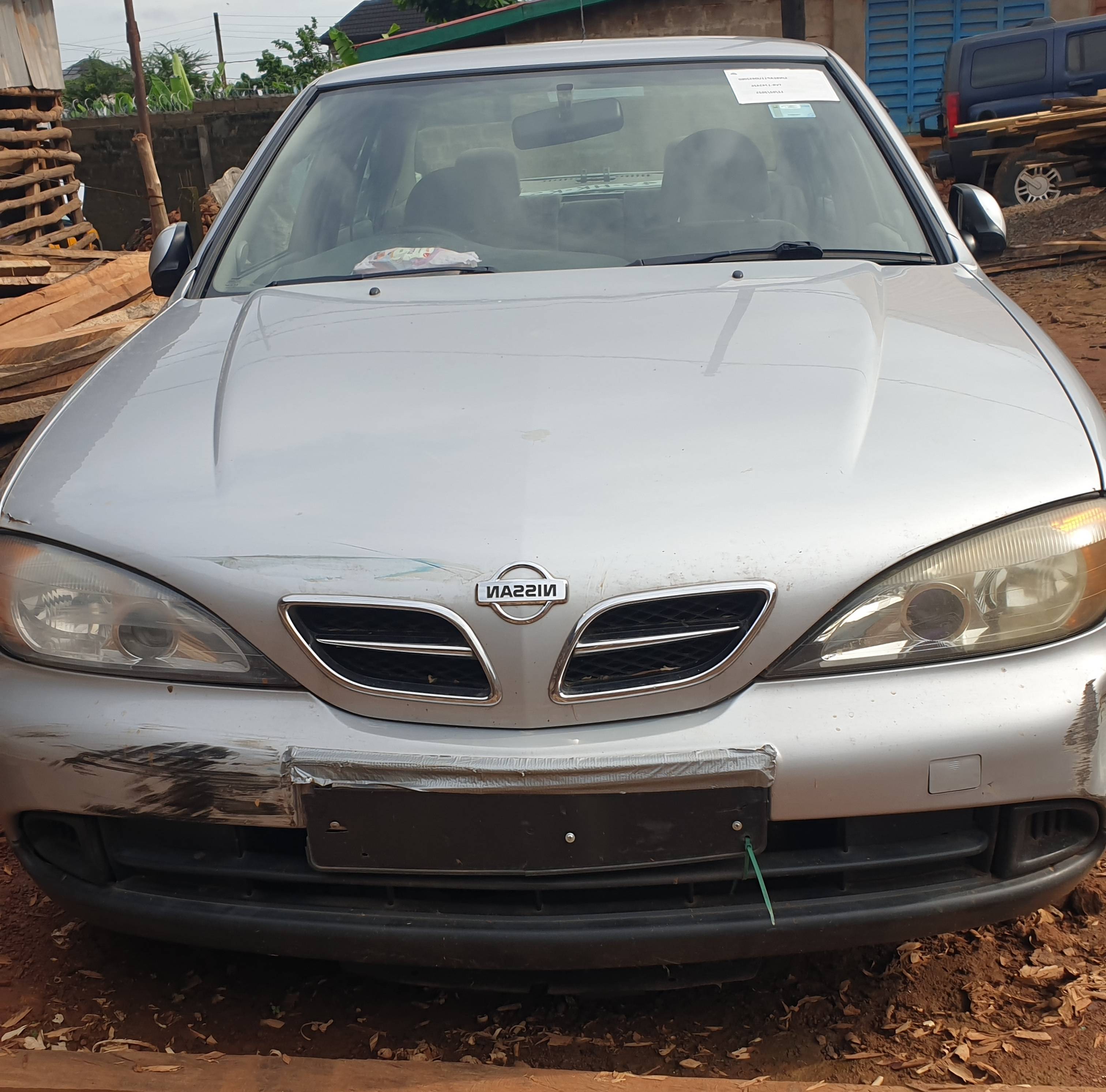 Voiture Nissan almera