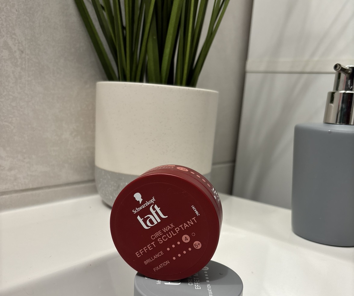 Bain de bouche, parfum femme et homme,sérum visage,crème anti rides,crème cheveux etc..