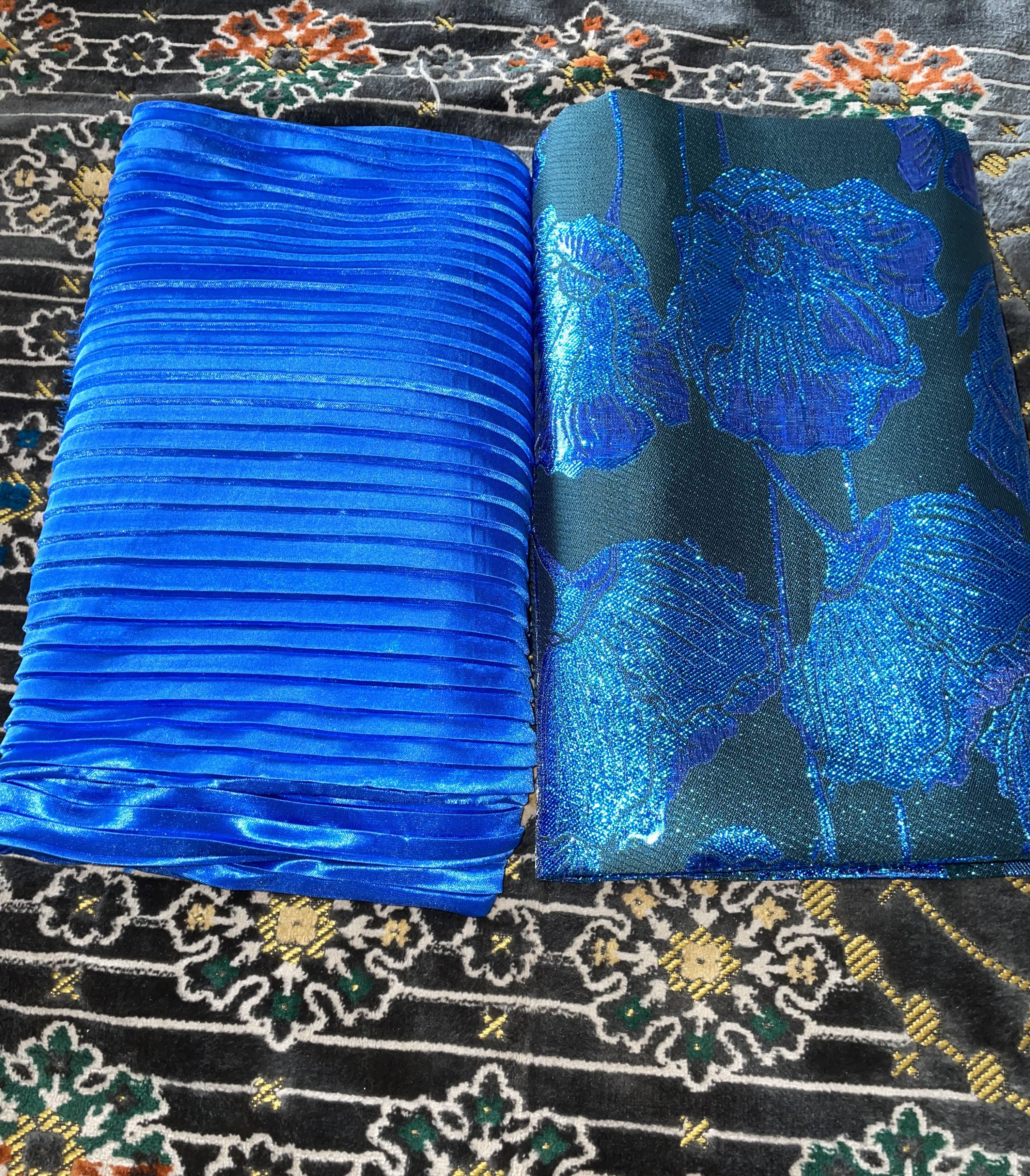 Tissus de qualité plissé& brocard, disponible 