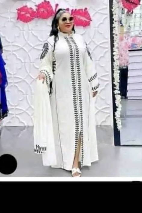 Des robes Abaya sont disponible chez TRA BUSINESS
