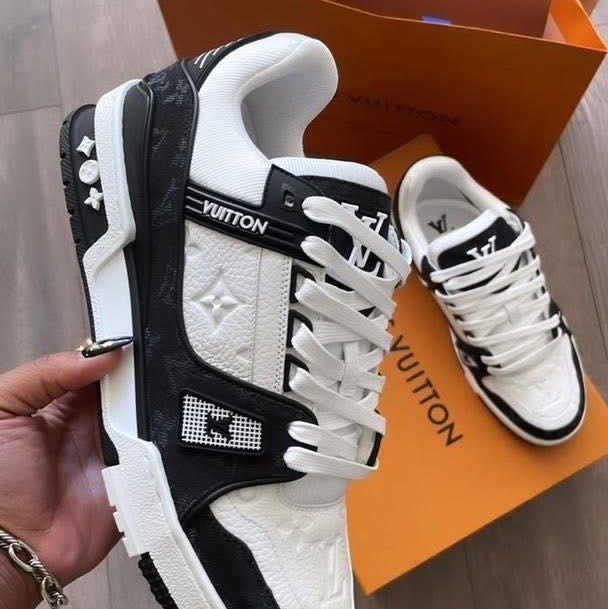 Chaussures et habits